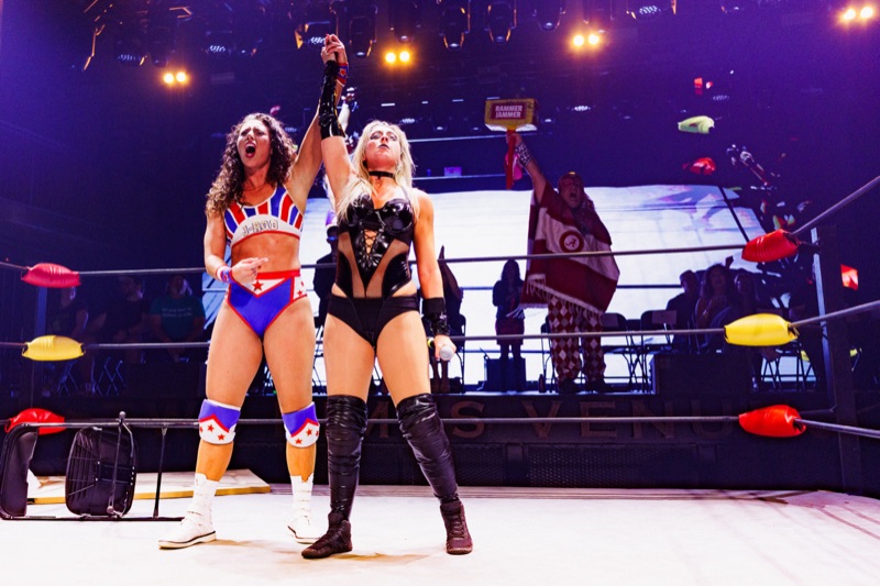 Two Dimes night crowd